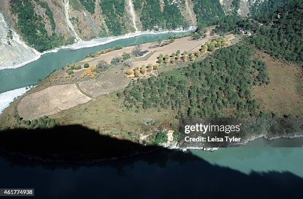 Three Parallel Rivers Map Three Parallel Rivers Of Yunnan Photos and Premium High Res Pictures ...