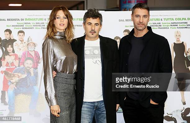 Actress Liz Solari, director Paolo Genovese and actor Raoul Bova attend the 'Sei mai stata sulla luna?' photocall at Cinema Adriano on January 19,...