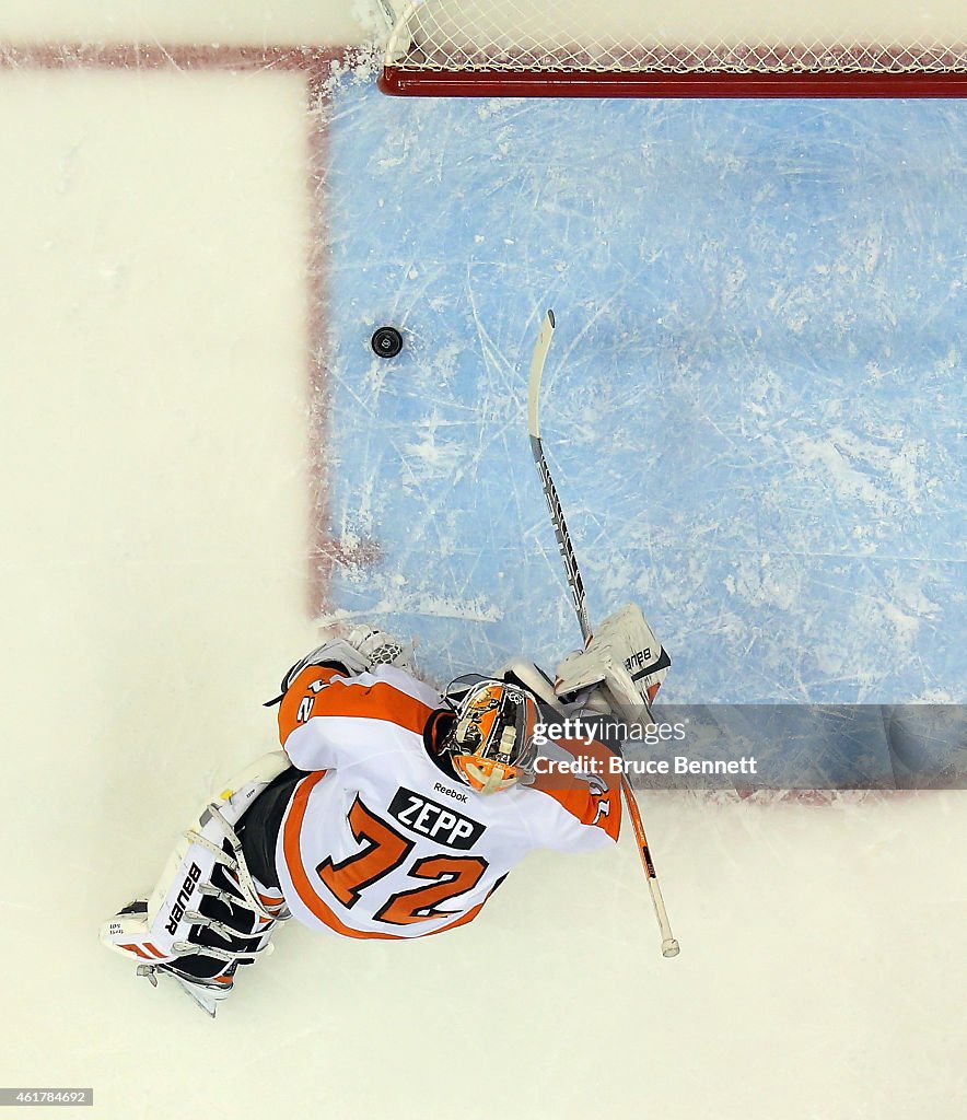 Philadelphia Flyers v New York Islanders