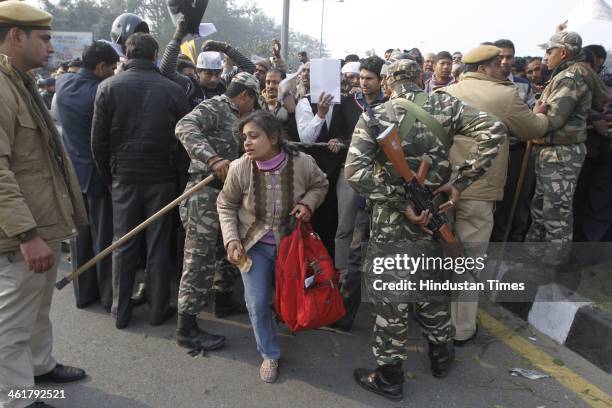 964 Bharti Group Photos & High Res Pictures - Getty Images