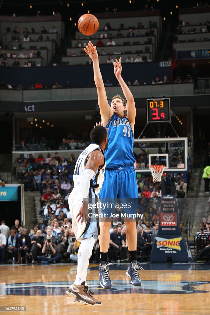 Dallas Mavericks v Memphis Grizzlies