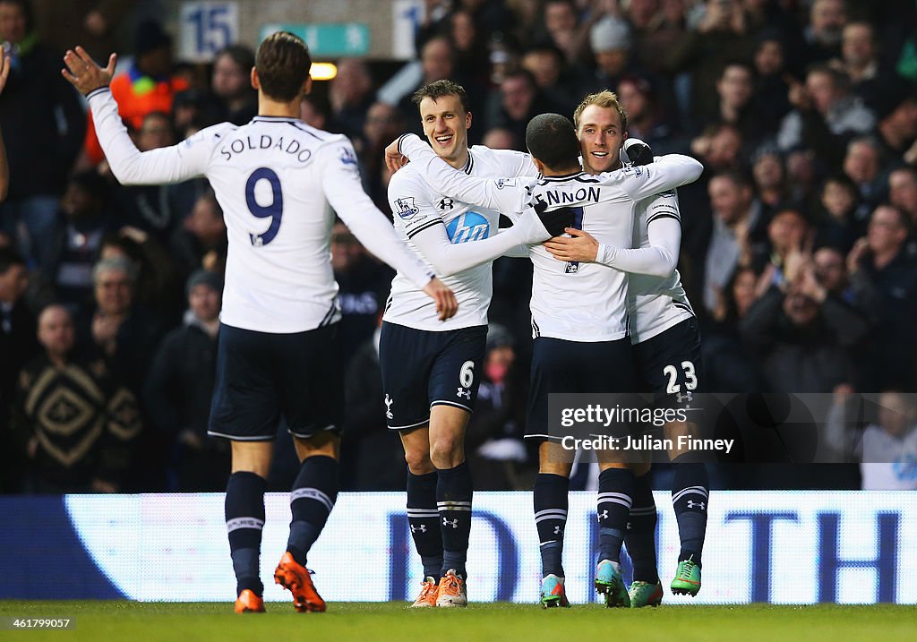 Tottenham Hotspur v Crystal Palace - Premier League