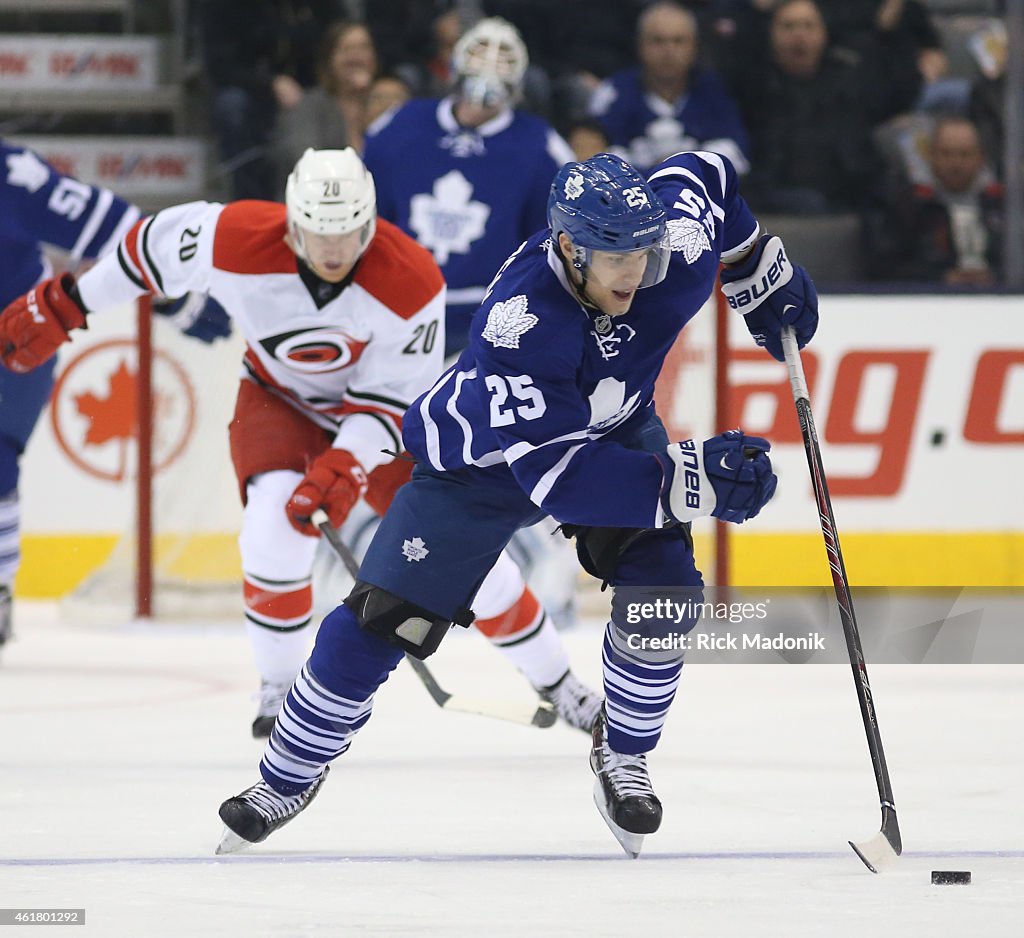 Toronto Maple Leafs vs Carolina Hurricanes