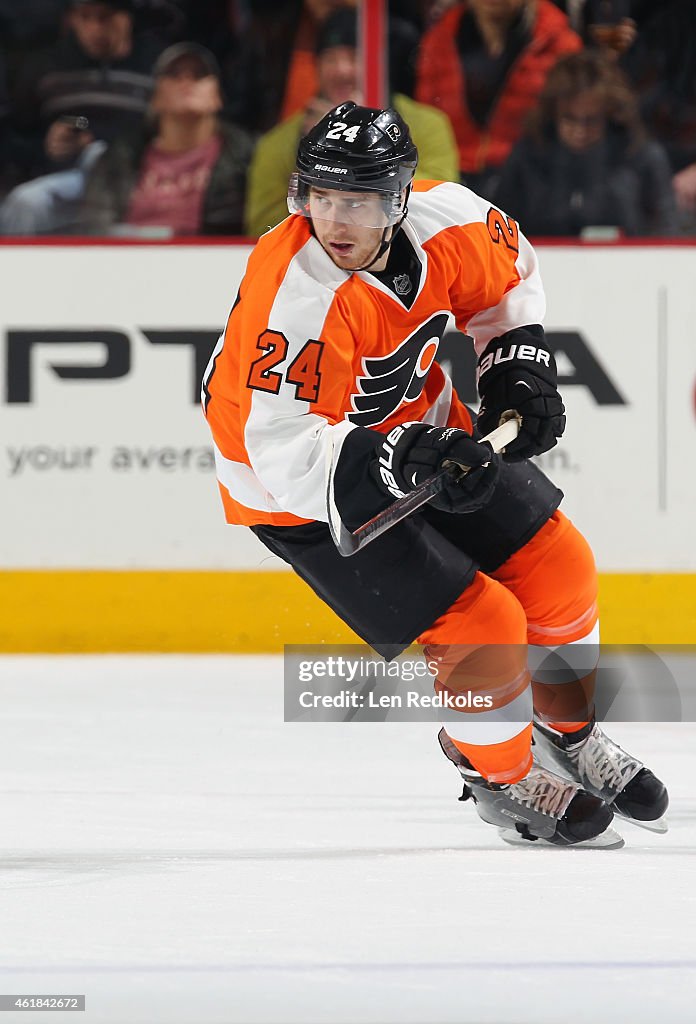 Vancouver Canucks v Philadelphia Flyers