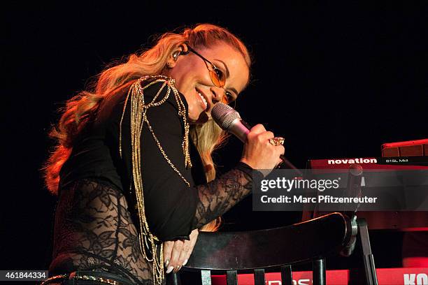 Anastacia performs on stage at the Palladium on January 20, 2015 in Cologne, Germany.