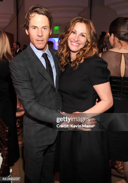 Danny Moder and Julia Roberts attend the 3rd annual Sean Penn & Friends HELP HAITI HOME Gala benefiting J/P HRO presented by Giorgio Armani at...