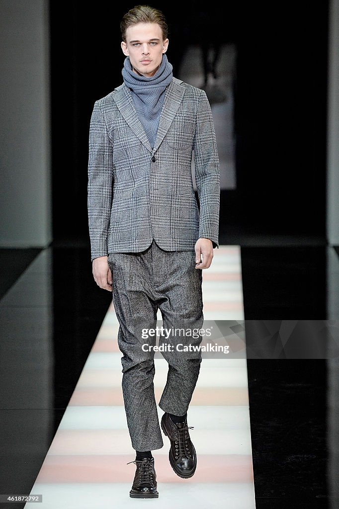 Giorgio Armani - Mens Fall 2015 Runway - Milan Menswear Fashion Week