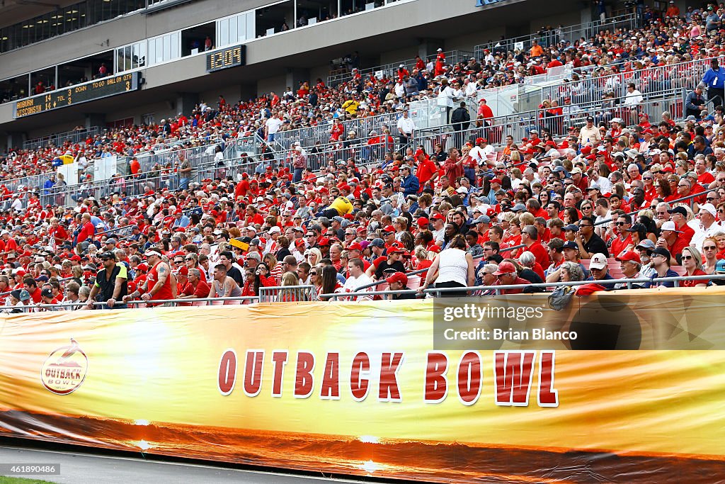 Outback Bowl Wisconsin v Auburn