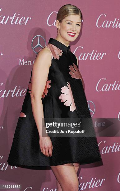 Actress Rosamund Pike arrives at the 26th Annual Palm Springs International Film Festival Awards Gala Presented By Cartier at Palm Springs Convention...