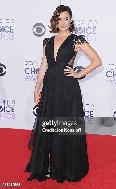 Actress Cote de Pablo arrives at The 41st Annual People's Choice Awards at Nokia Theatre L.A. Live on January 7, 2015 in Los Angeles, California.