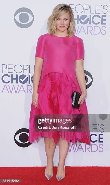 Actress Kristen Bell arrives at The 41st Annual People's Choice Awards at Nokia Theatre L.A. Live on January 7, 2015 in Los Angeles, California.