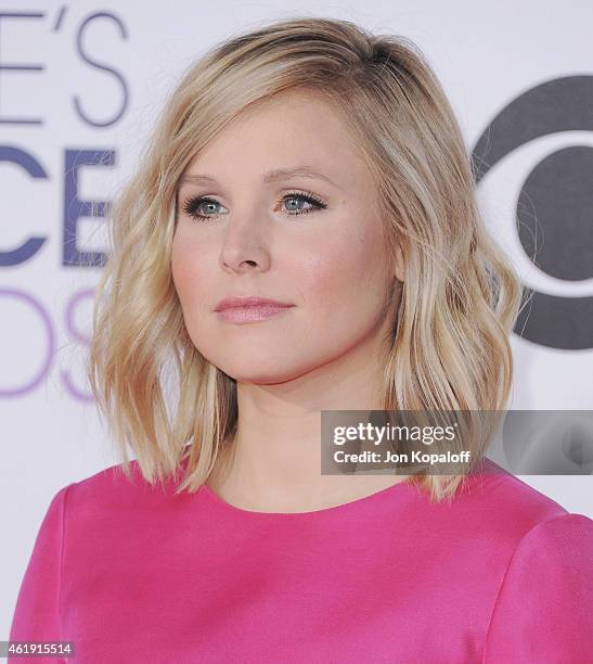 Actress Kristen Bell arrives at The 41st Annual People's Choice Awards at Nokia Theatre L.A. Live on January 7, 2015 in Los Angeles, California.