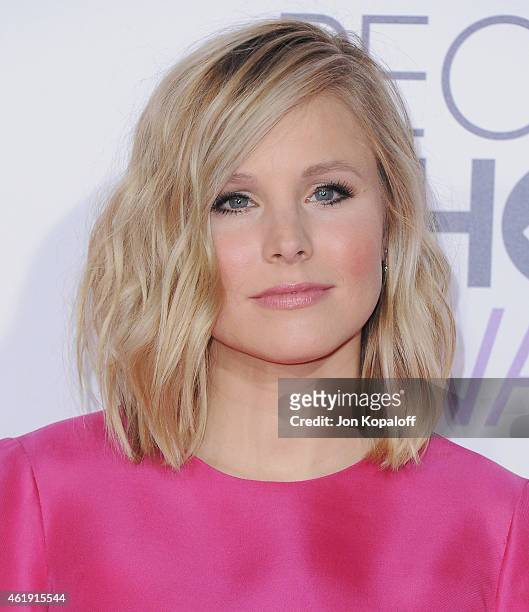 Actress Kristen Bell arrives at The 41st Annual People's Choice Awards at Nokia Theatre L.A. Live on January 7, 2015 in Los Angeles, California.