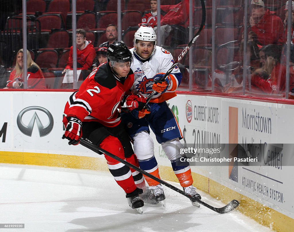 Bridgeport Sound Tigers v Albany Devils