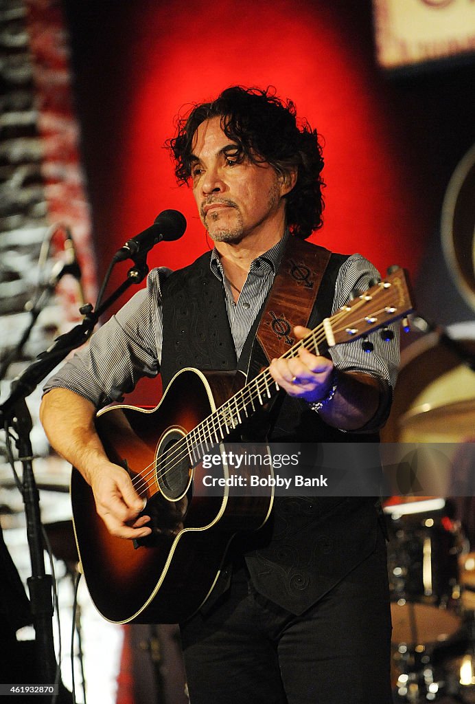 An Acoustic Evening With John Oates - A Concert Celebrating His DVD Release