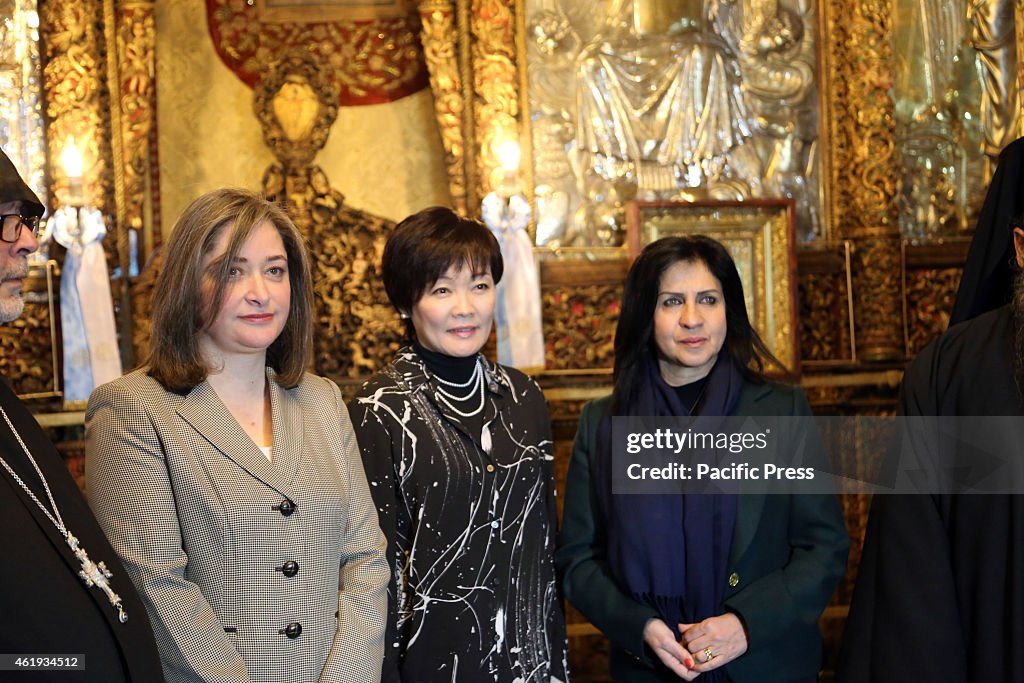 Akie Abe (center), the wife of Japan's Prime Minister Shinzo...