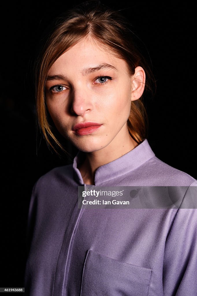 Isabell de Hillerin Backstage - Mercedes-Benz Fashion Week Berlin Autumn/Winter 2015/16