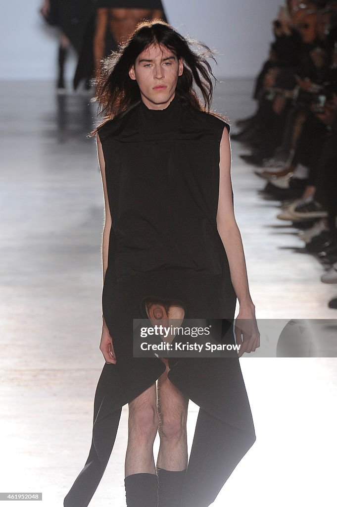 Rick Owens : Runway - Paris Fashion Week - Menswear F/W 2015-2016