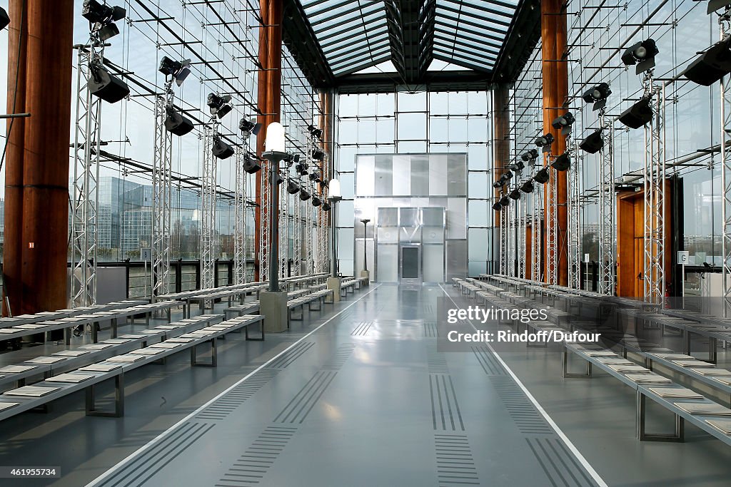 Louis Vuitton : Front Row - Paris Fashion Week - Menswear F/W 2015-2016