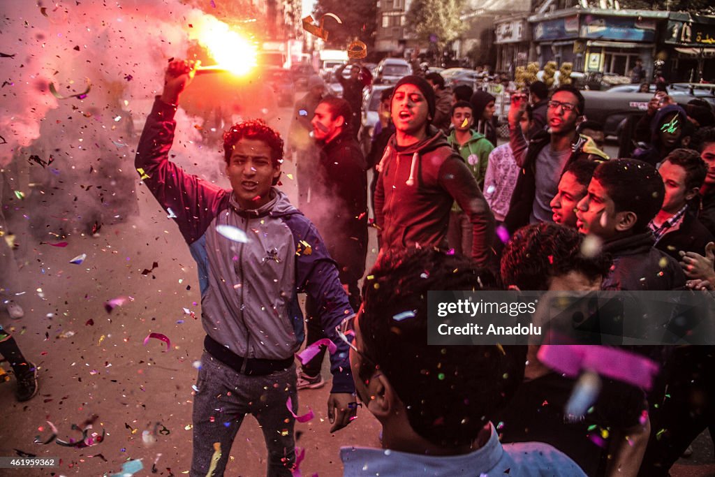 Egyptians stage demonstrations in Cairo