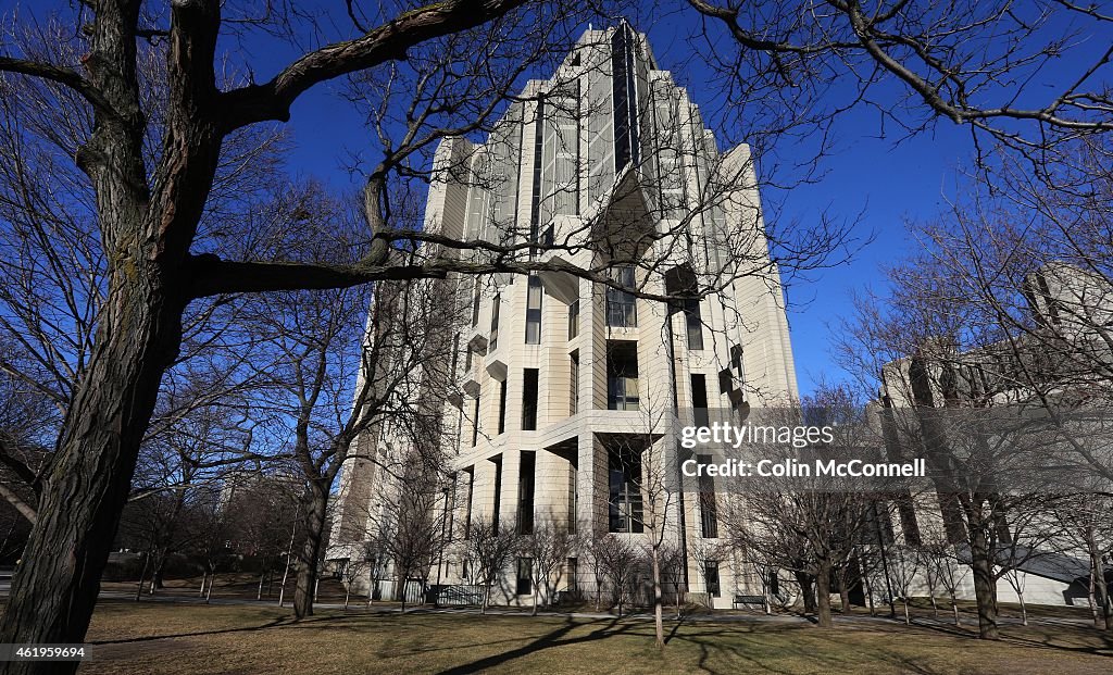 U of T's Robarts Library