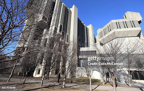 Robarts Library Rear 113 Robarts Library Photos & High Res Pictures - Getty Images