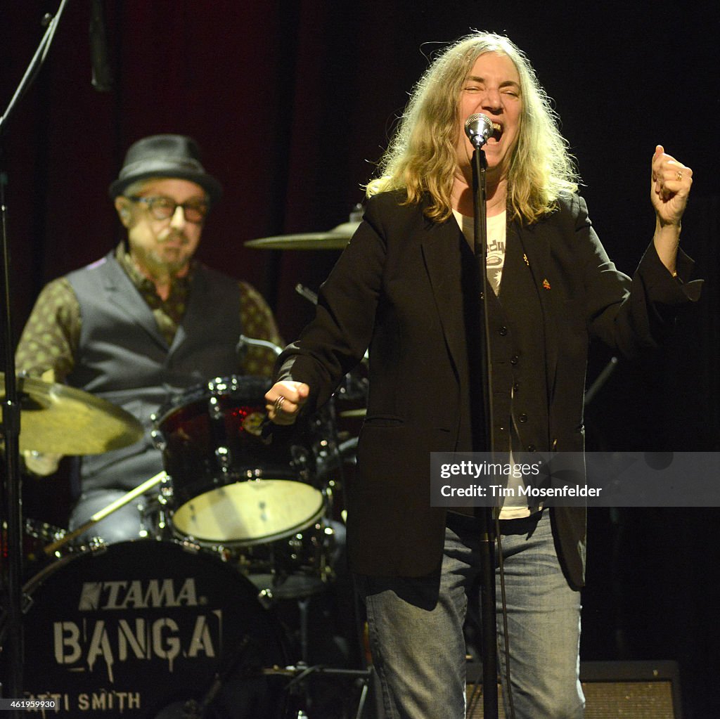 Patti Smith Performs In Concert