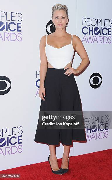 Actress Kaley Cuoco-Sweeting poses in the press room at The 41st Annual People's Choice Awards at Nokia Theatre L.A. Live on January 7, 2015 in Los...