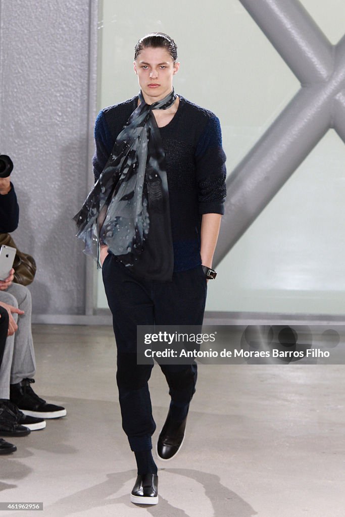 Issey Miyake Men : Runway - Paris Fashion Week - Menswear F/W 2015-2016