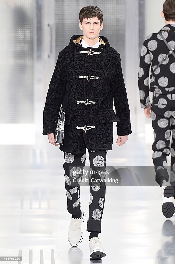 Louis Vuitton - Mens Fall 2015 Runway - Paris Menswear Fashion Week