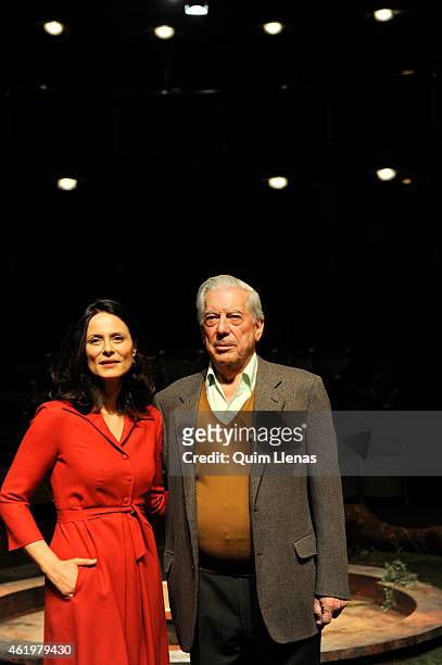 Spanish actress Aitana Sanchez Gijon and Peruvian writer Mario Vargas Llosa attend the press conference for his play 'Los Cuentos de la Peste' at...
