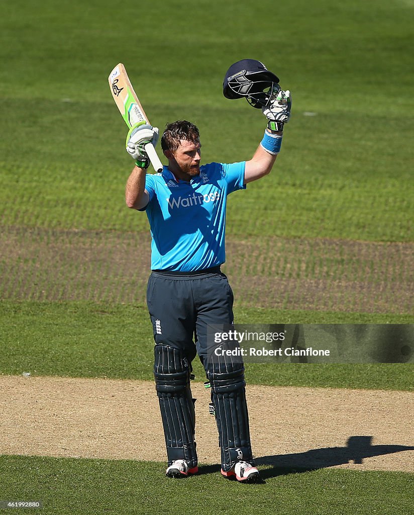 Australia v England: Carlton Mid ODI Tri Series - Game 4