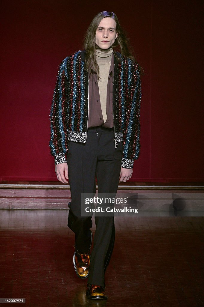 Maison Martin Margiela - Mens Fall 2015 Runway - Paris Menswear Fashion Week