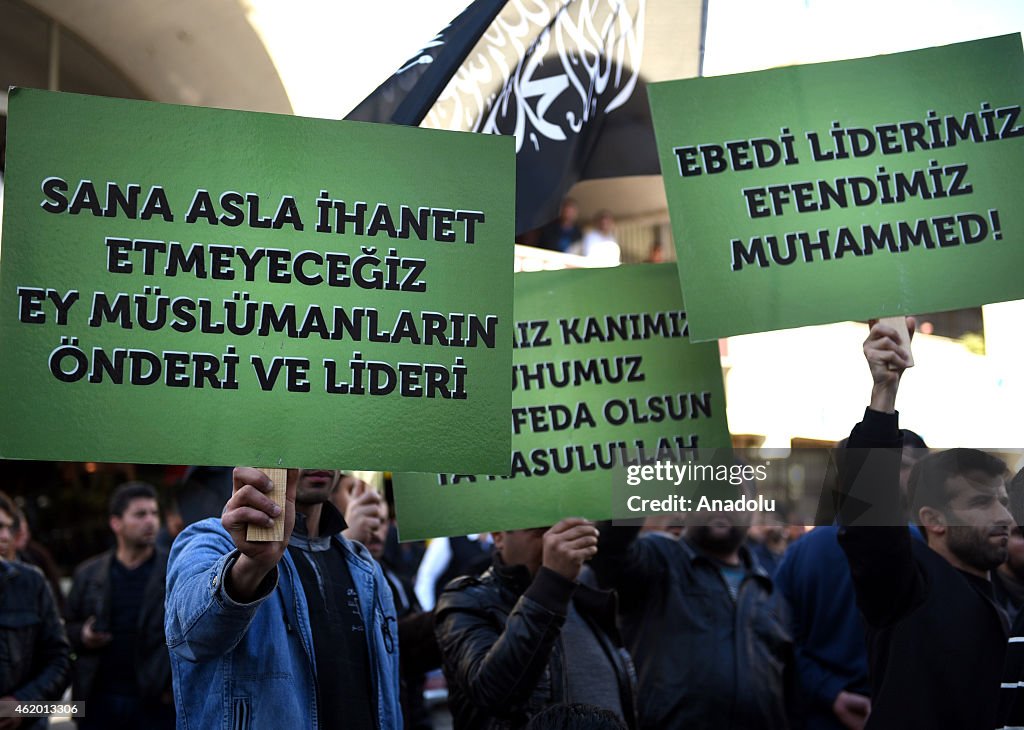 Protest against Charlie Hebdo in Turkey's Mersin