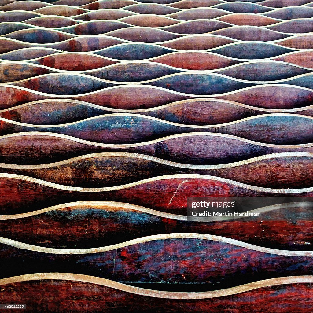 Abstract undulation ceiling pattern