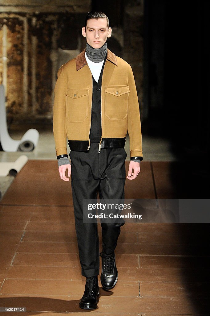 Cerruti - Mens Fall 2015 Runway - Paris Menswear Fashion Week