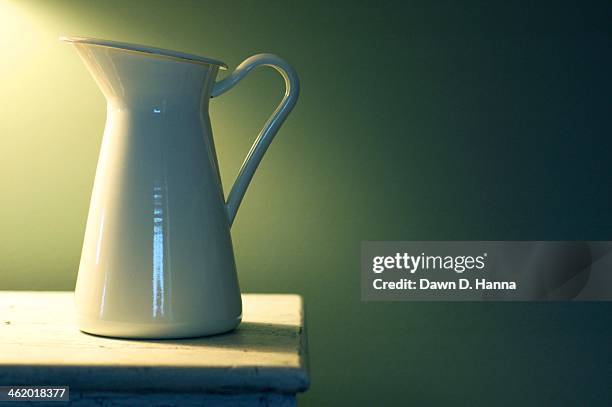 just a pitcher - enamel stockfoto's en -beelden