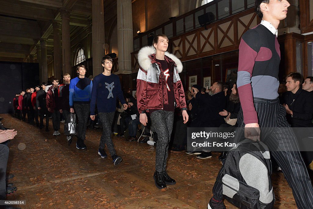 Kris Van Assche : Runway - Paris Fashion Week - Menswear F/W 2015-2016