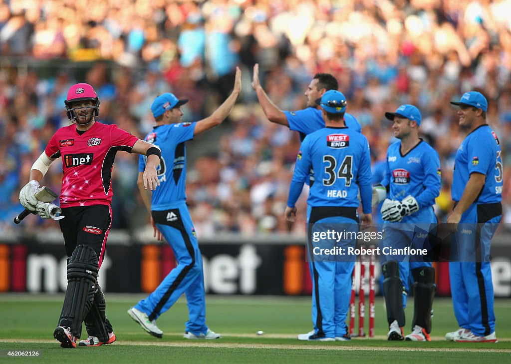 Adelaide v Sydney - Big Bash League: Semi Final