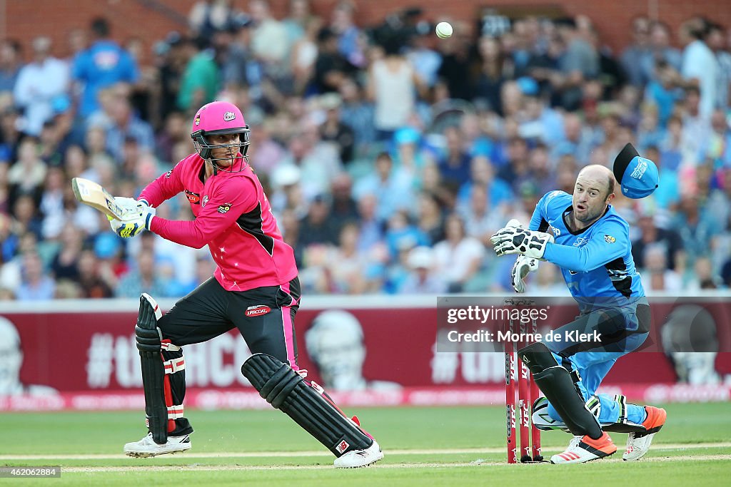 Adelaide v Sydney - Big Bash League: Semi Final