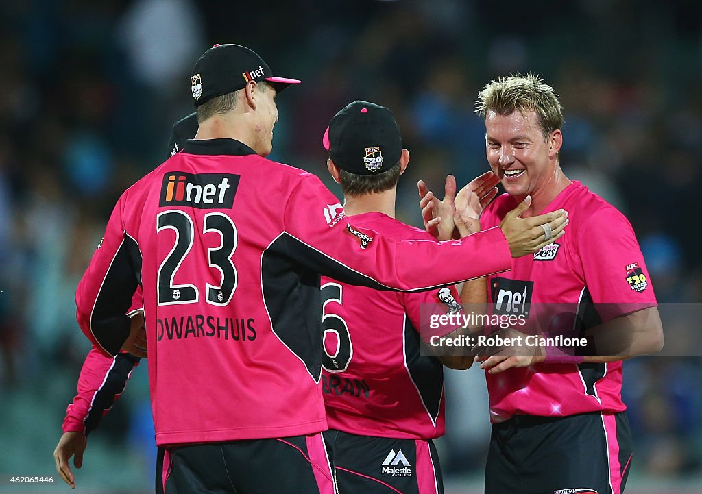 Adelaide v Sydney - Big Bash League: Semi Final