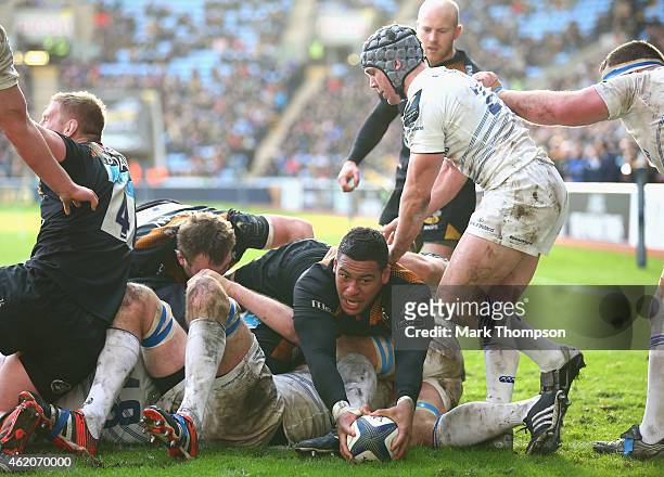 Nathan Hughes scores a try for Wasps during the European Rugby Champions Cup game between Wasps and Leinster Rugby at The Ricoh Arena on January 24,...