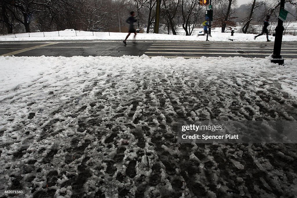Nor'easter Storm Brings Light Snow To New York
