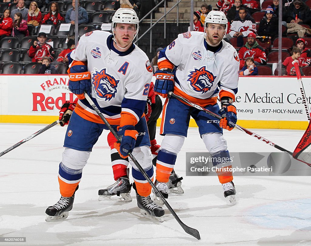 Bridgeport Sound Tigers v Albany Devils