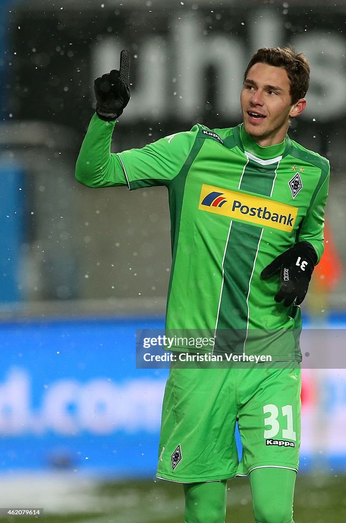 1. FC Kaiserslautern v Borussia Moenchengladbach - Friendly Match