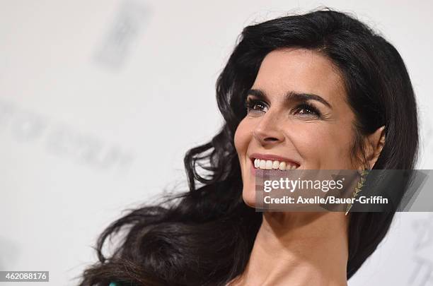 Actress Angie Harmon arrives at The Art Of Elysium 8th Annual Heaven Gala at Hangar 8 on January 10, 2015 in Santa Monica, California.