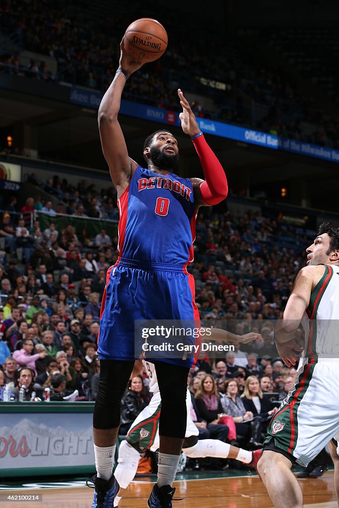 Detroit Pistons v Milwaukee Bucks