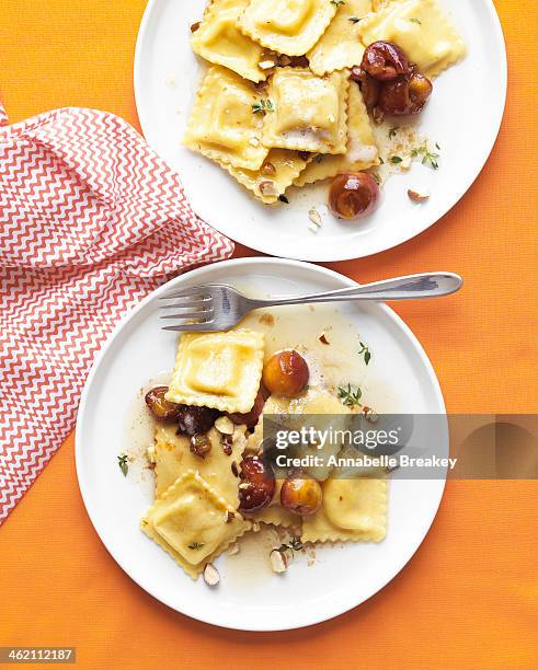 ravioli with cherries - ravioli fotografías e imágenes de stock