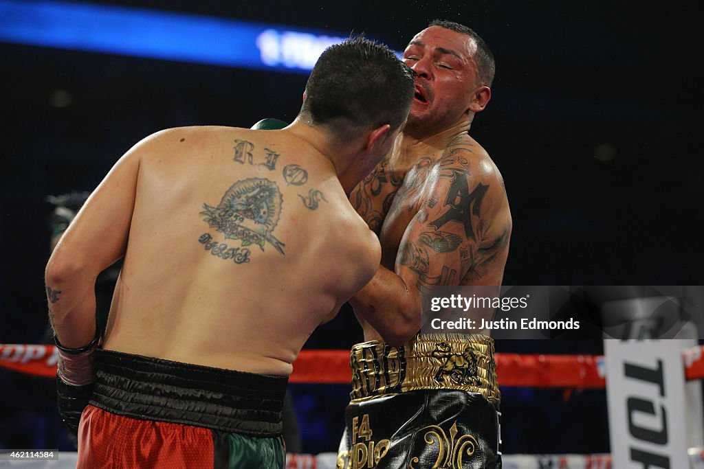 Mike Alvarado v Brandon Rios III