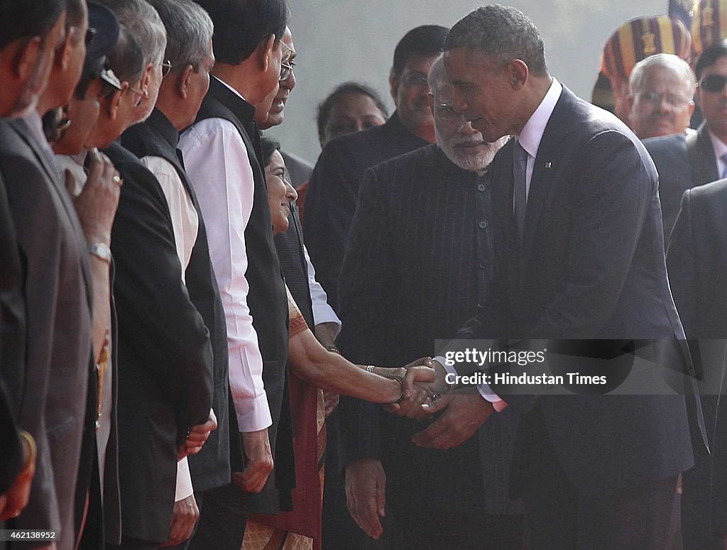 U.S. President Barack Obama Gets Ceremonial Guard Of Honour At Rashtrapati Bhavan